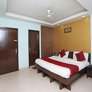 Oyo 6596 Hotel Flight Path
